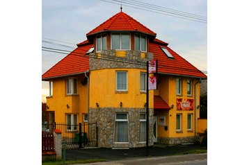 Węgry Privát Abda, Zewnątrz